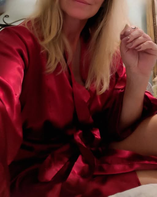 My Husband’s Mistress Accidentally Sent Me a Photo—And Sparked My Plan for Payback