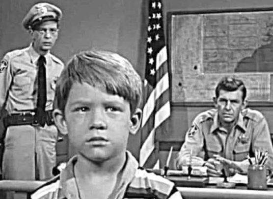 Andy Griffith’s Timeless Lesson on Parenting Still Rings True Today